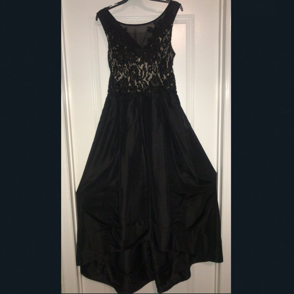 Black cocktail dress (MELROSE SOCIAL) , size 14